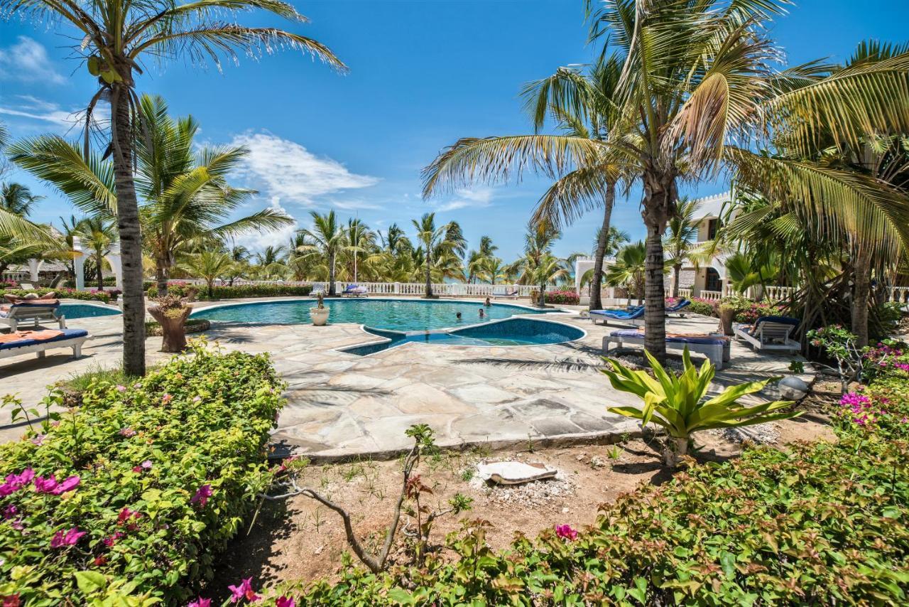 Jumbo Club Watamu Hotel Exterior foto
