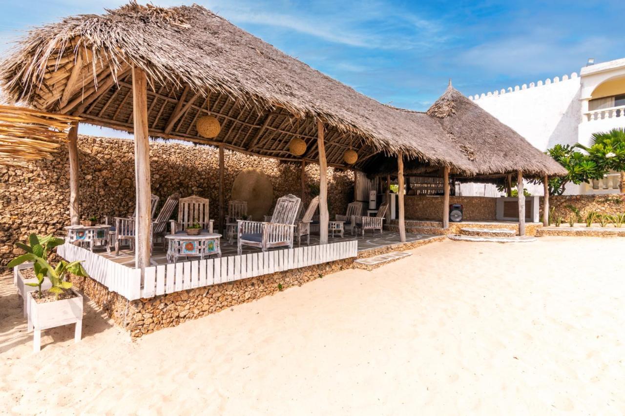 Jumbo Club Watamu Hotel Exterior foto